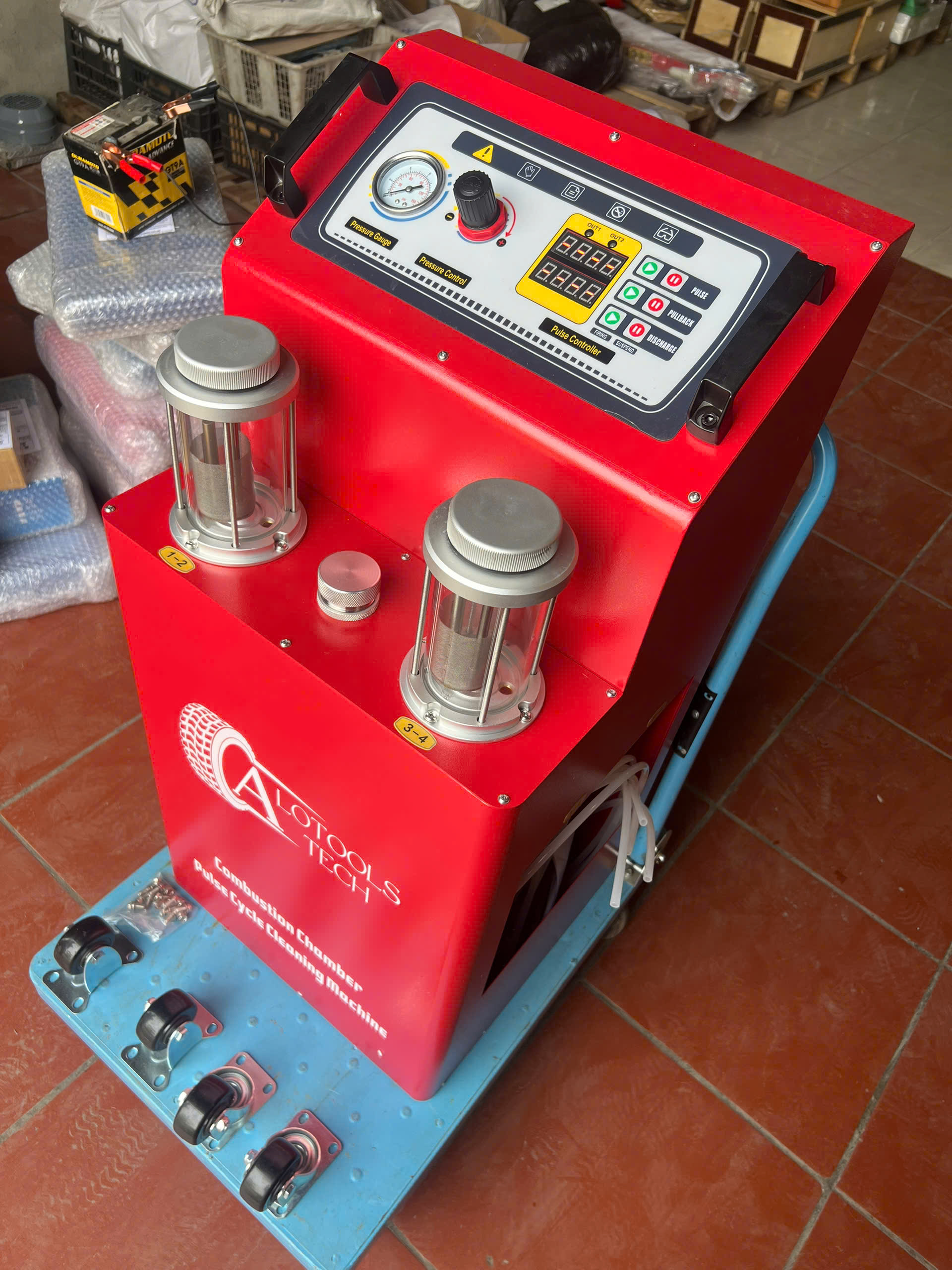 Khám phá máy súc rửa buồng đốt ô tô xăng tuần hoàn xung AlotoolsTech – giải pháp làm sạch động cơ hiệu quả, tiết kiệm nhiên liệu, tăng tuổi thọ máy.
