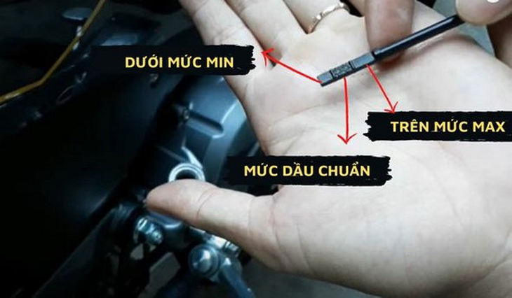 Cách kiểm tra nhanh dầu máy và dầu hộp số ô tô tại nhà 