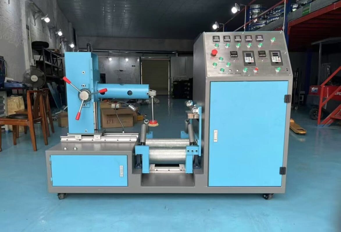 Chọn mua máy tráng keo chống đinh tại Alotools