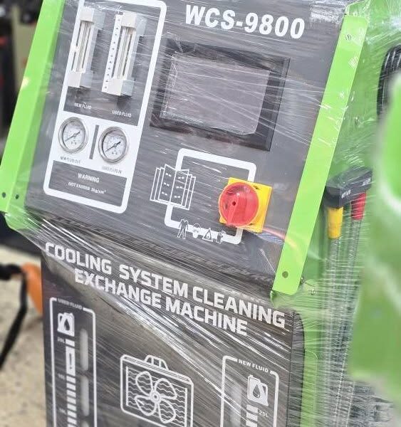 Máy súc rửa và thay nước làm mát ô tô tự động WCS-9800 - Công nghệ tuần hoàn thông minh