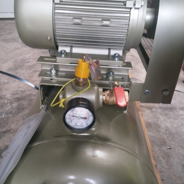 Máy nén khí 3HP AW20012S
