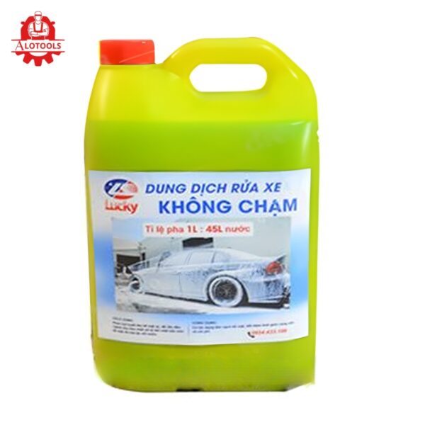 dung dịch rửa xe không chạm Lucky