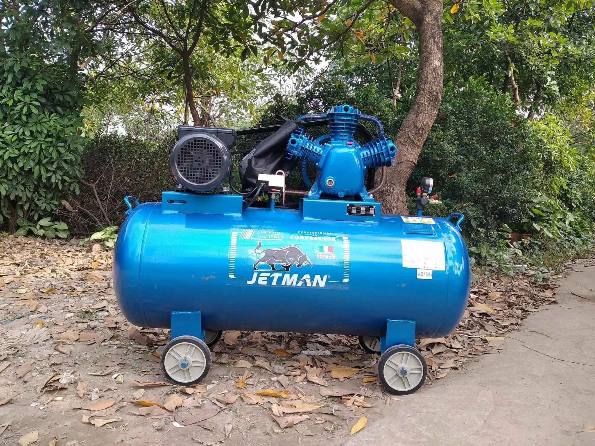 Máy nén khí Jetman 10HP 300 lít dây đai, áp 8 bar, điện 380V 14 Máy Jetman 10HP 300 lít - ảnh 1
