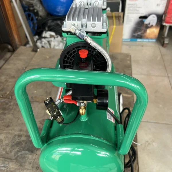 máy nén khí không dầu Romano 1.2HP 30 lít - hình 3