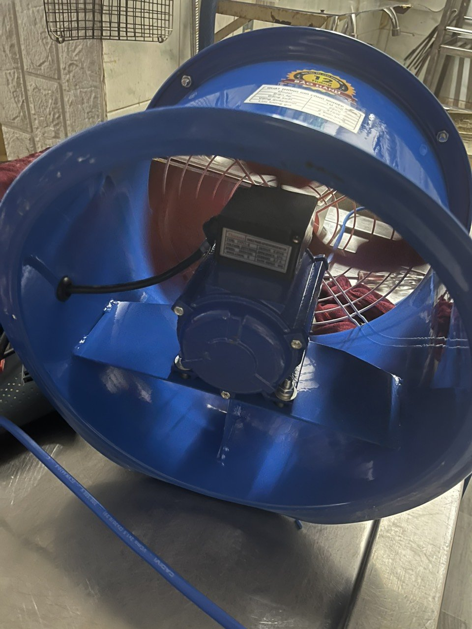 Quạt thông gió tròn Wing TM 250, sải cánh 250 mm, 2 tốc độ, tới 3.000 m³/h 4 quạt thông gió tròn Wing 250 - hình 4