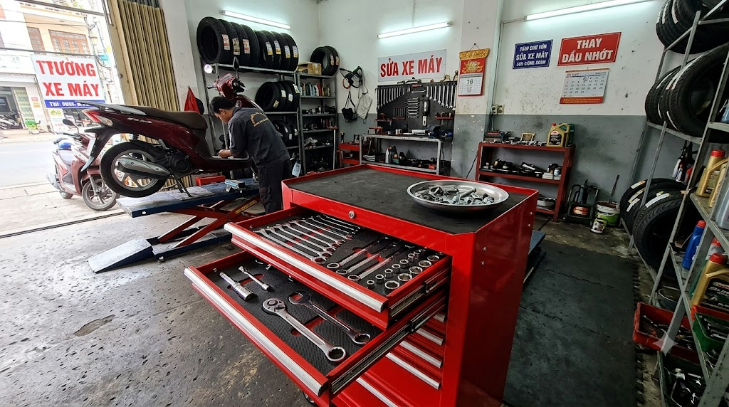 sắp xếp tủ đồ nghề sửa xe máy